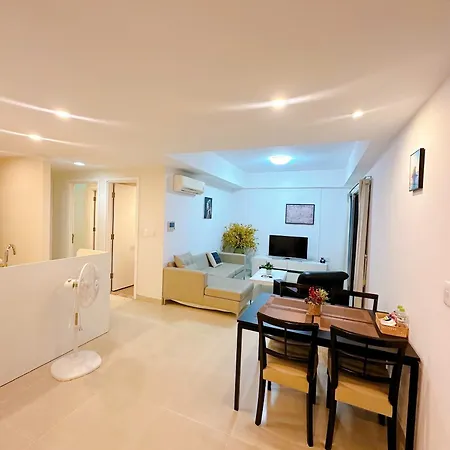 Hhomes - 2 Bedroom River View & Pool Gym Bbq At Masteri Thao Dien